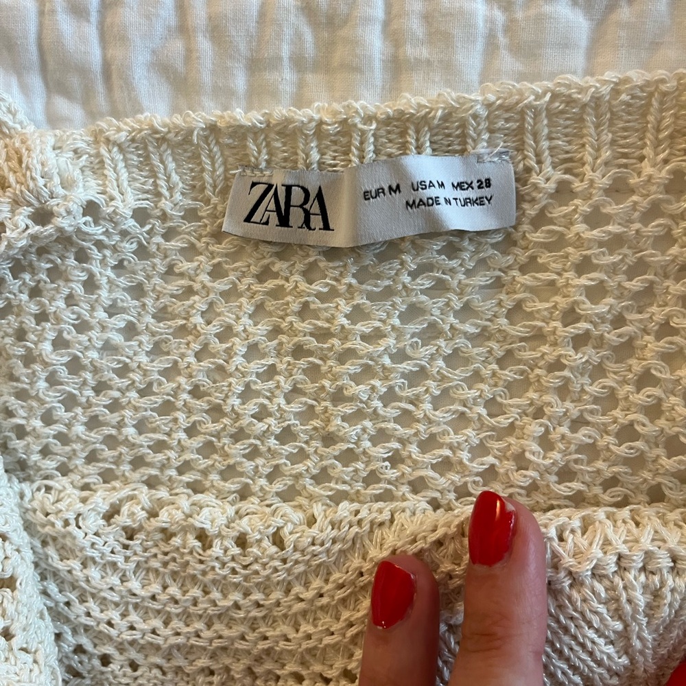 Knitted cream tank top from Zara